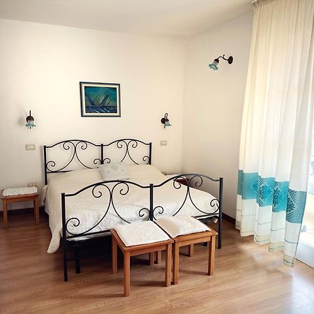 B&B Tre - Rooms & Relax Oristano Kültér fotó