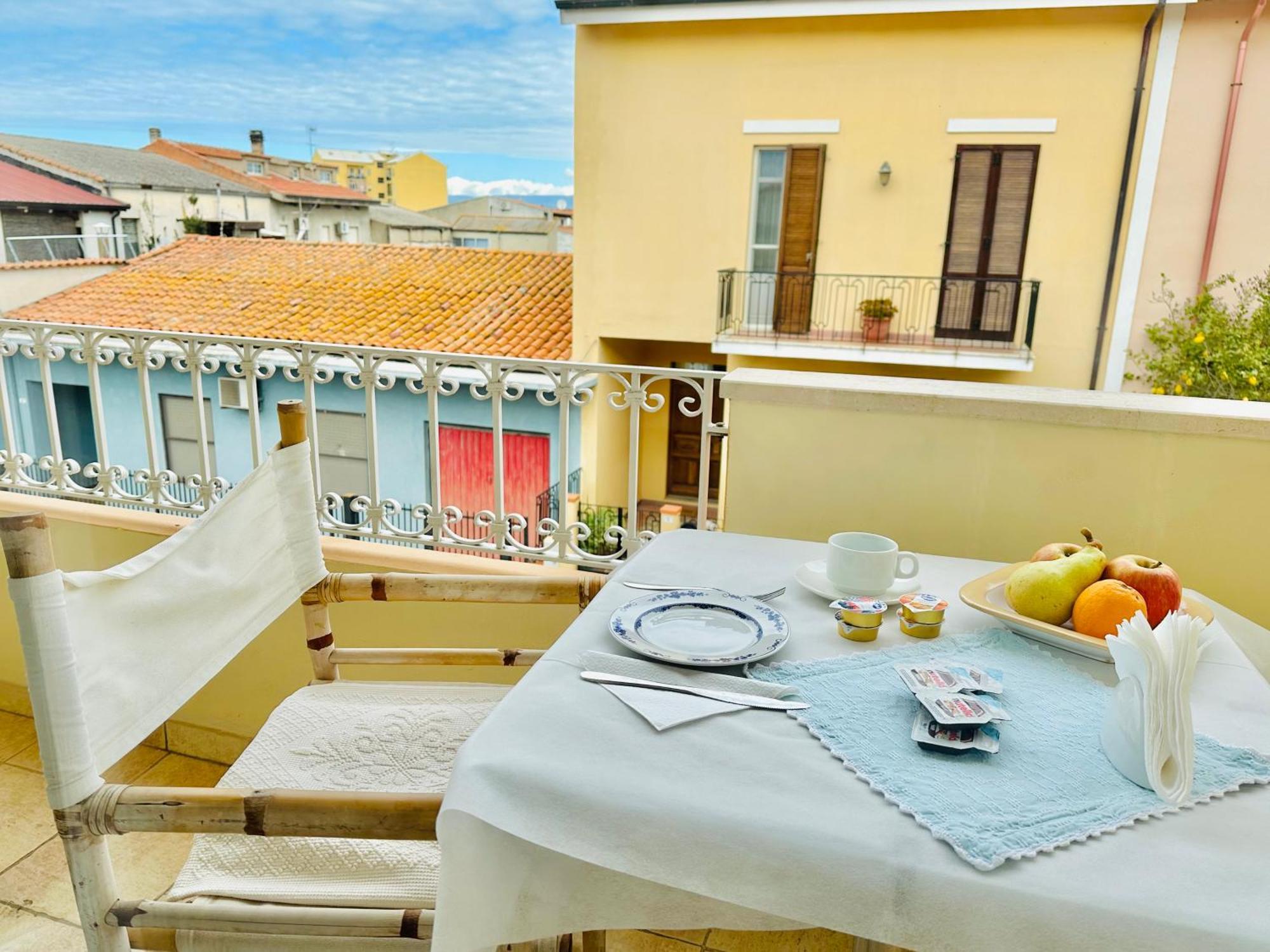 B&B Tre - Rooms & Relax Oristano Kültér fotó