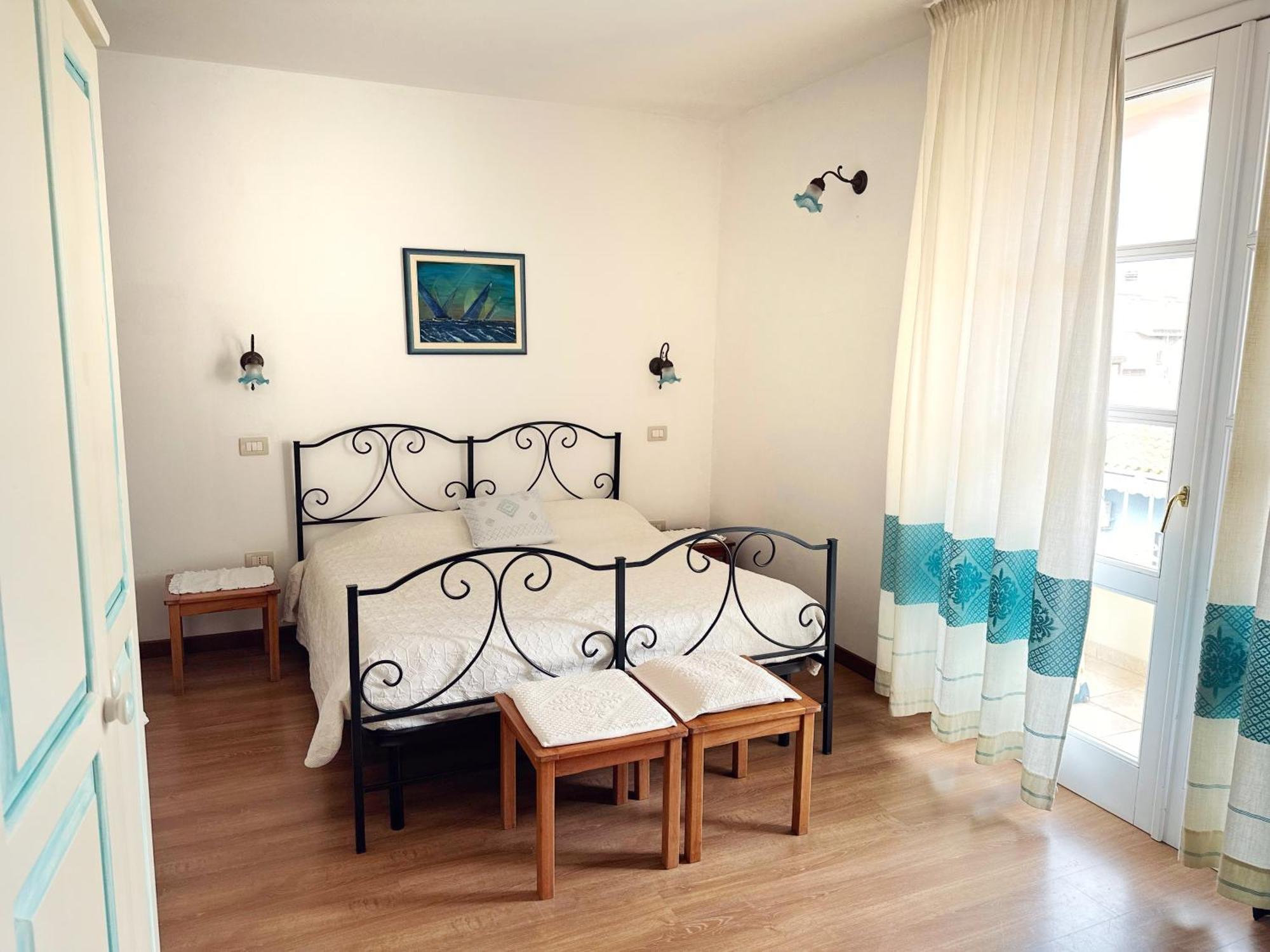 B&B Tre - Rooms & Relax Oristano Kültér fotó