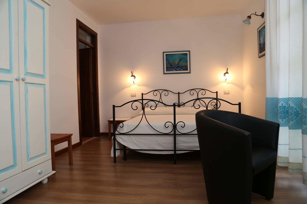 B&B Tre - Rooms & Relax Oristano Kültér fotó